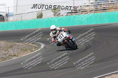 media/Apr-20-2025-AHRMA (Sun) [[393a79c373]]/Race/Group 11 early race/Turn 4b/